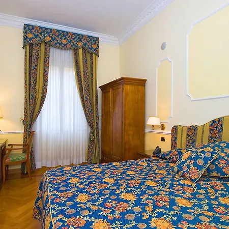 Cellini Hotell 3*