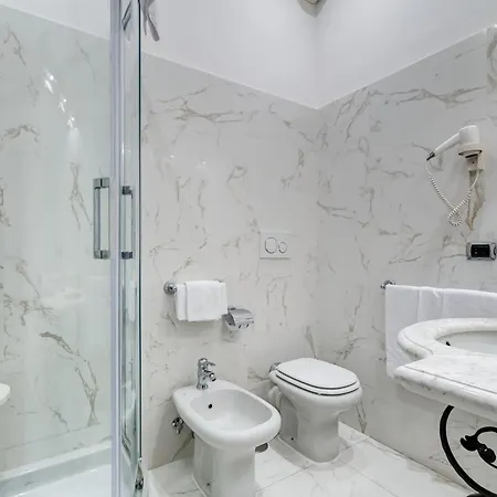 Hotell Cellini 3*
