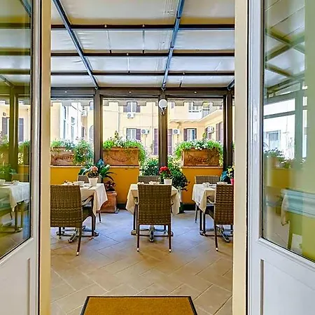 Hotel Cellini 3*