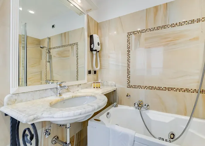 Cellini 3* ローマ