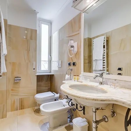 Hotel Cellini 3*